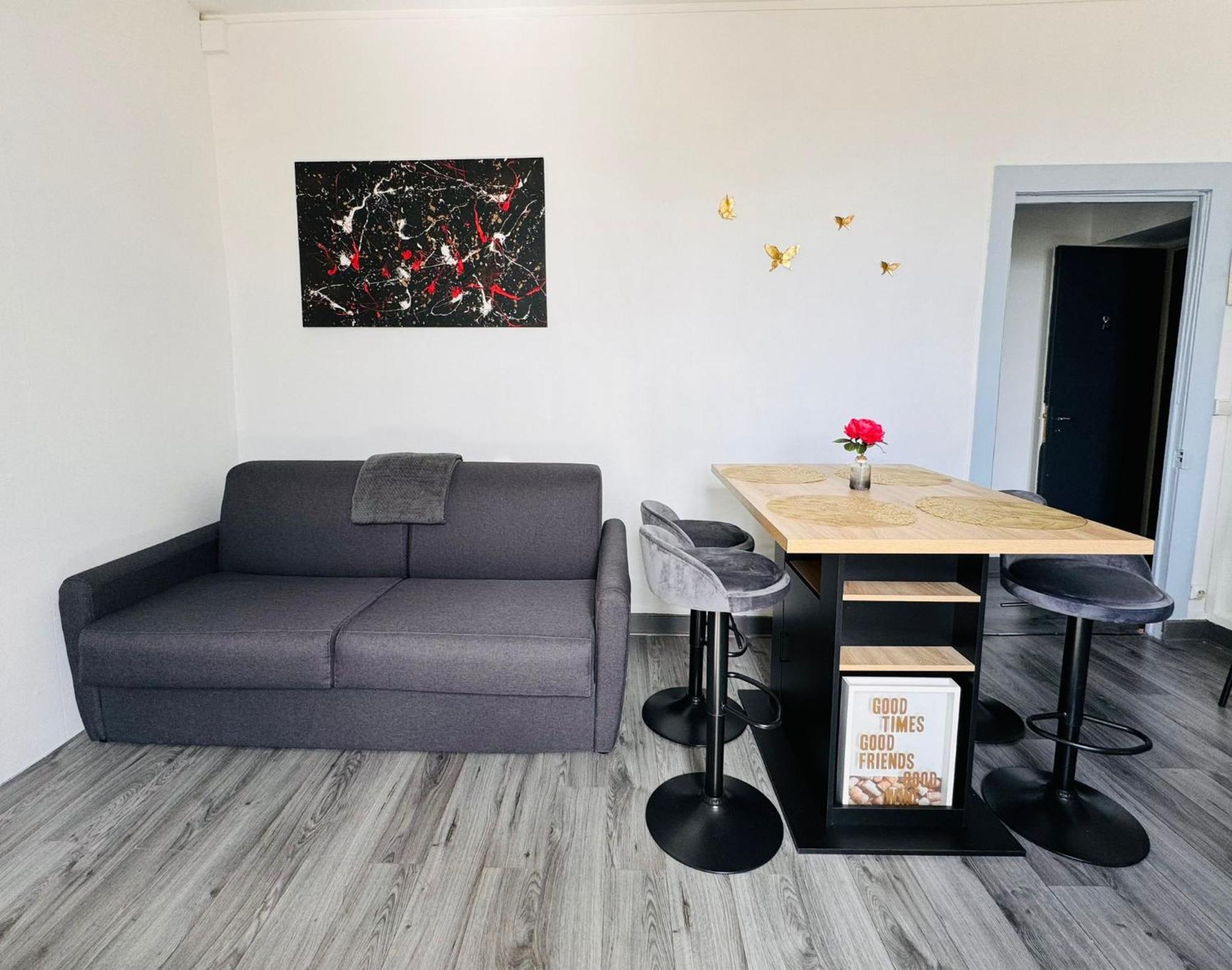 Islen Apartment Cognac Luaran gambar